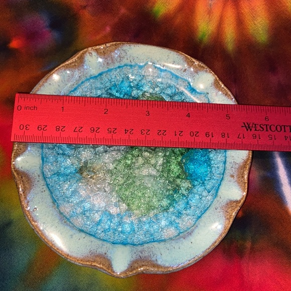 CRACKLED GLASS DISH/ASHTRAY - Picture 3 of 3